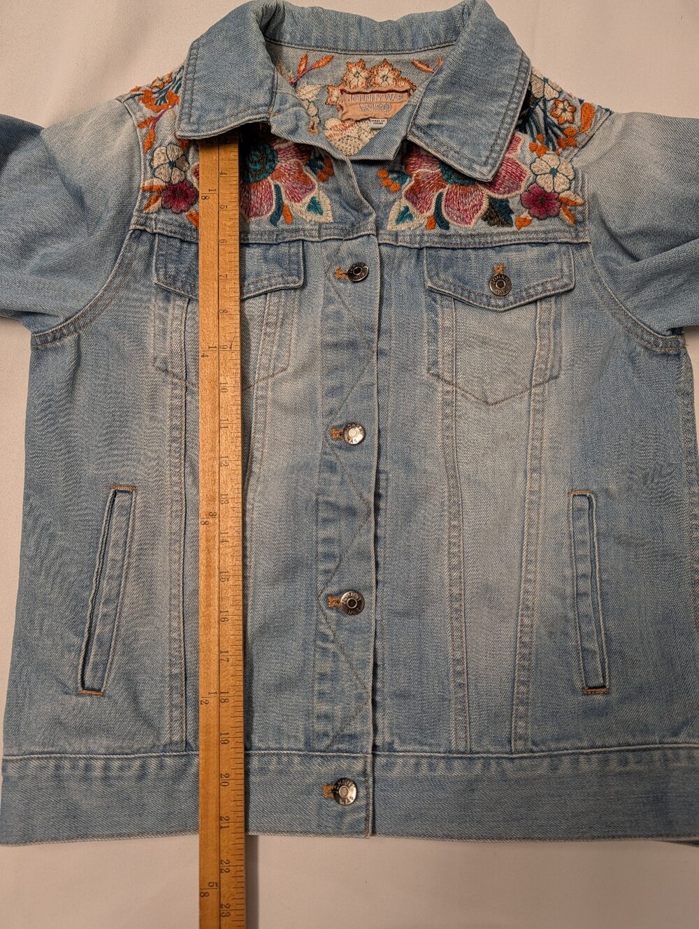 Johnny Was Light Blue Denim Jacket with Multicolor Floral Embroidery Size Small - Picture 12 of 12